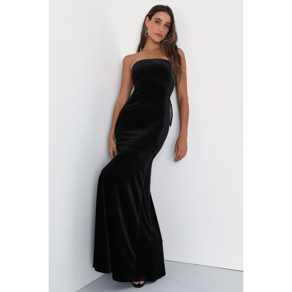 Lulus Mesmerizing Elegance Black Velvet Back Bow Maxi Dress - Size S